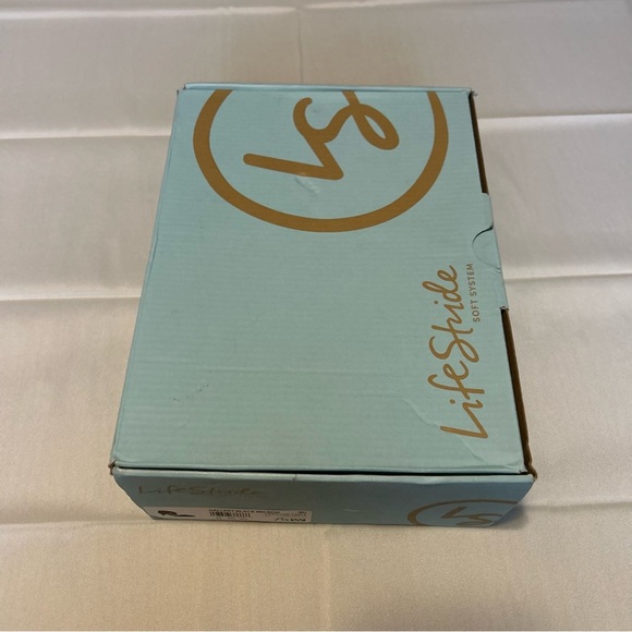 NEW Life Stride Gallery Womens Comfort Insole Almond Toe Pumps Black Size 7.5W - Picture 8 of 8